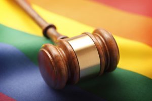 OAB aciona MP após ataques à travesti mais velha do Brasil