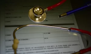 Juíza manda plano de saúde custear tratamento oncológico fora do rol da ANS