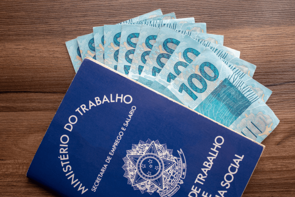 Vendedora acusada de fazer macumba para atrair clientes será indenizada