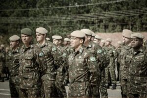 Juiz limita descontos de consignado a 30% da renda de militar