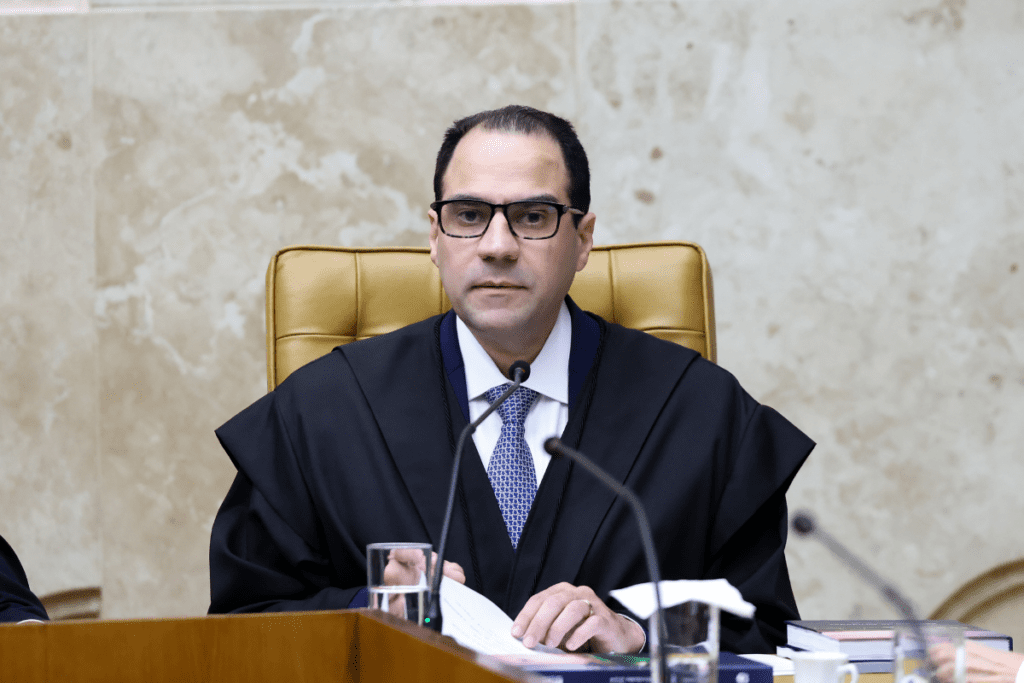 Judiciário forte exige advocacia respeitada, afirma presidente da OAB