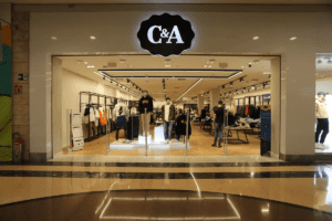 TJ/MT eleva indenização de consumidora seguida na C&A “por causa da cor”