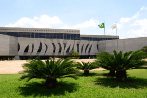 STJ fixa tese sobre extensão de período de graça previdenciária