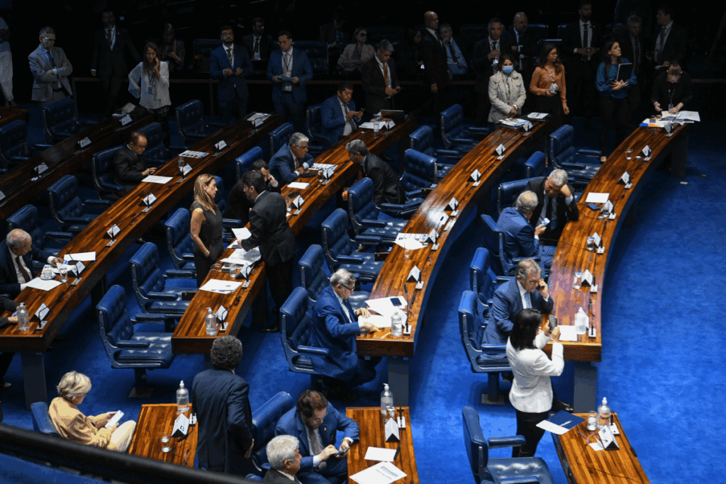Senado anula norma sobre aborto legal em crianças vítimas de estupro