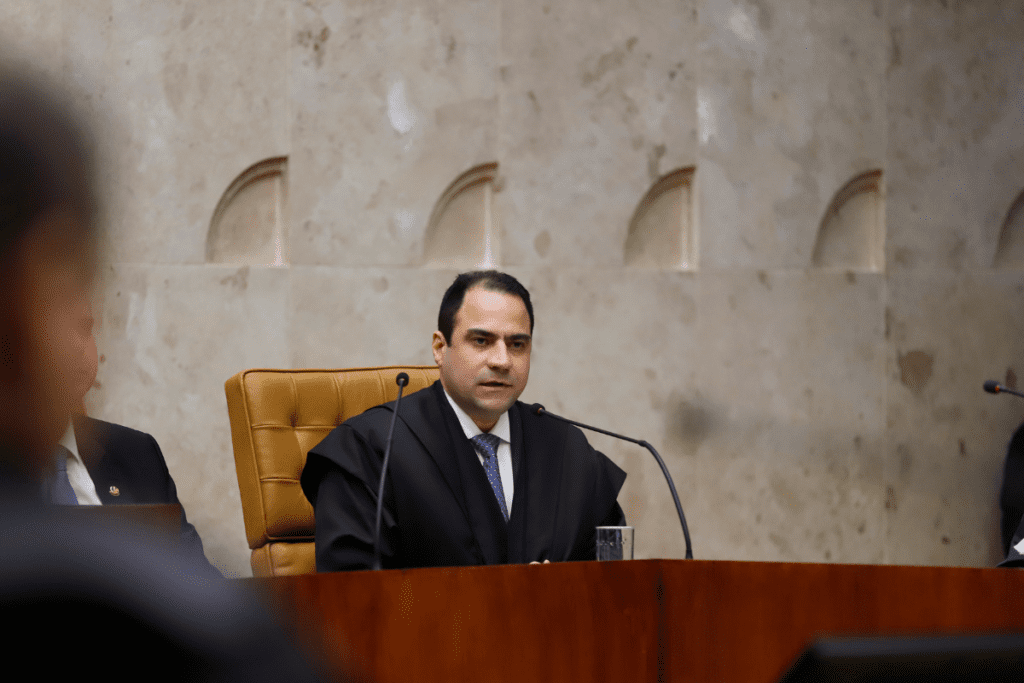 Sustentação oral síncrona é prerrogativa do advogado, defende Simonetti